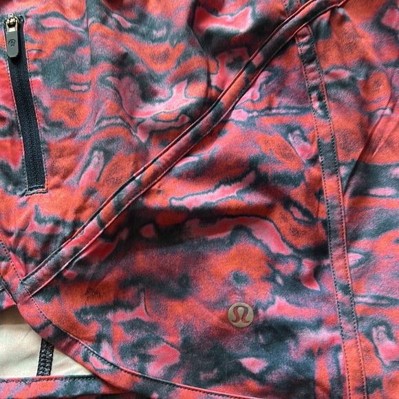 🌸LULULEMON TRACKER SHORT 4”-CHROMA CLASH MULTI-12🌸 - Picture 6 of 11